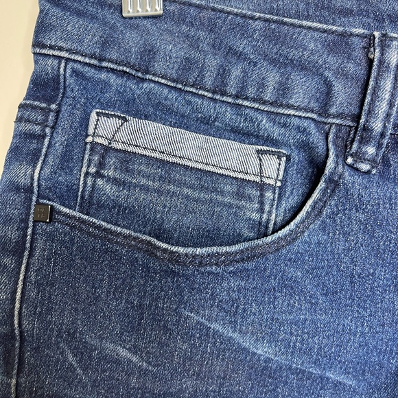 Like New, Juniors Denim Shorts, Size 5 - Picture 4 of 8